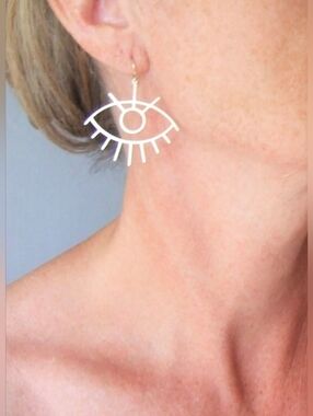 Katie Waltman Silver Toned Eye Earring